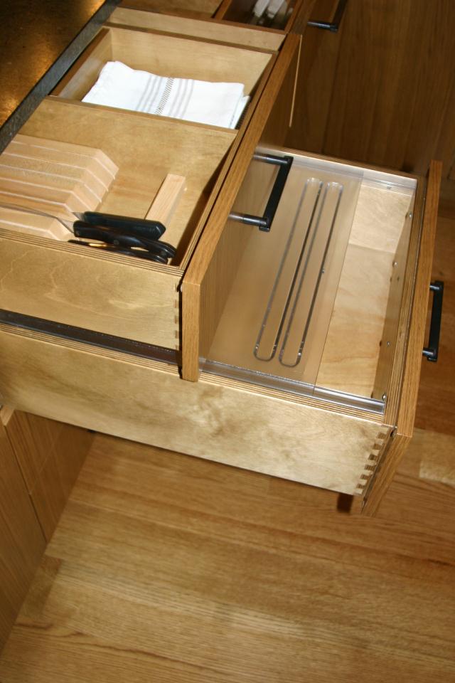 Divided Drawers and Bread Drawer